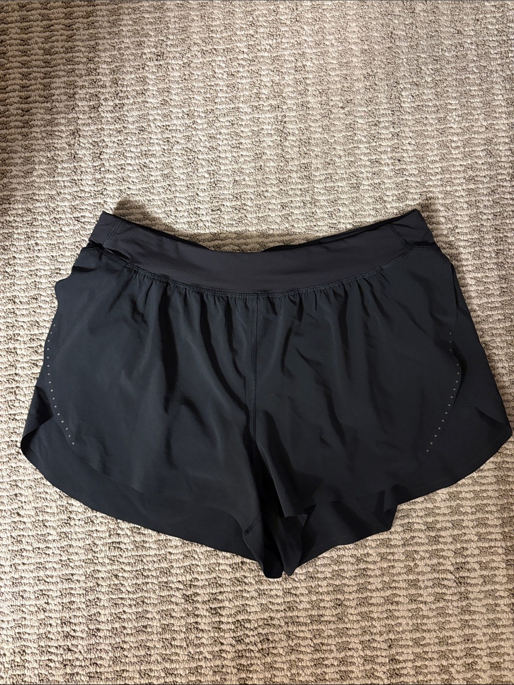 Lululemon Women’s Fast and Free High-Rise Classic Fit Split Short 3” -Black